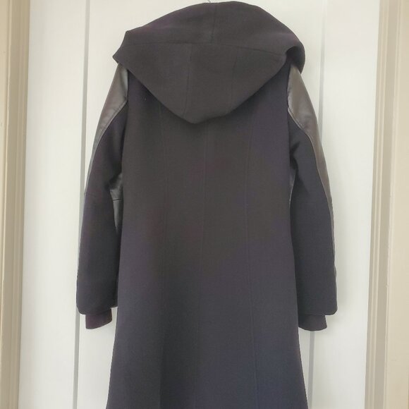 Winter coat - Picture 1 of 4